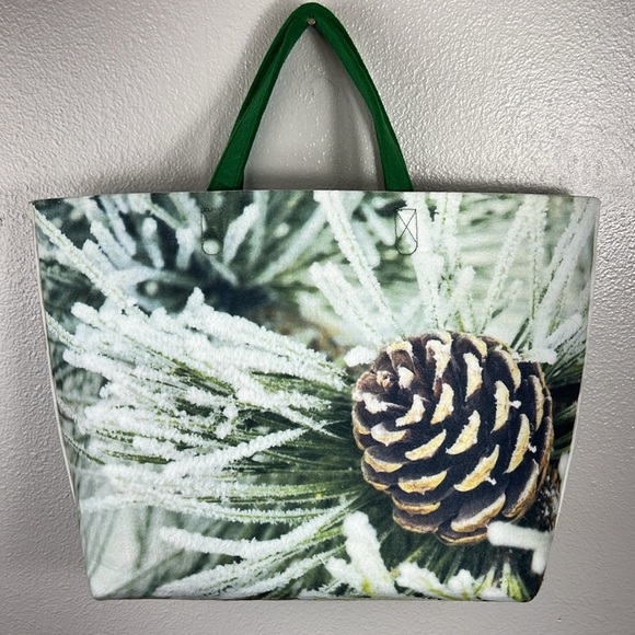 Punctuate Felted Tote Bag PINE CONES New Without Tags. 20.5”W X 13.5”H X 6”D - Picture 3 of 8